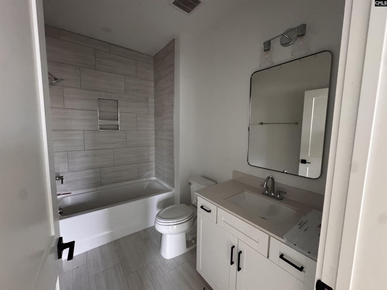 773 Long Pointe Lane  Photo 9