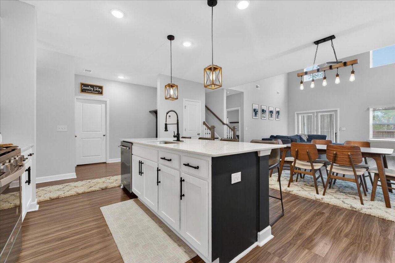 135 Lucca Drive Photo 10