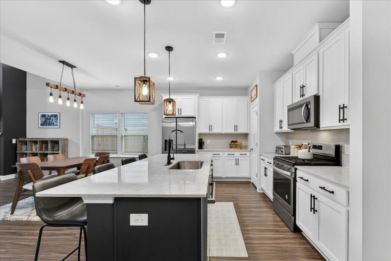 135 Lucca Drive Photo 7