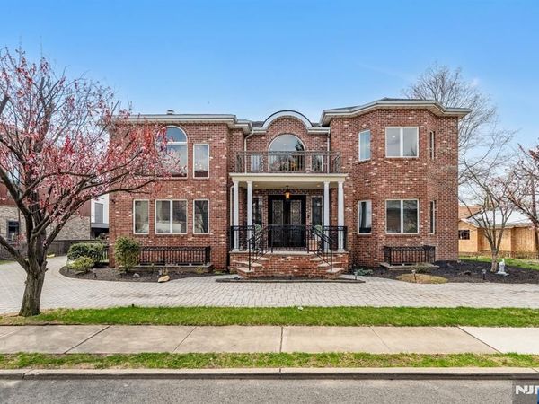 10 Fox Terrace, CLIFFSIDE PARK, NJ 07010