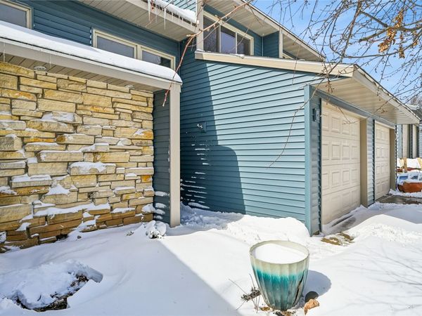 1704 Lynncrest Drive, Coralville, IA 52214
