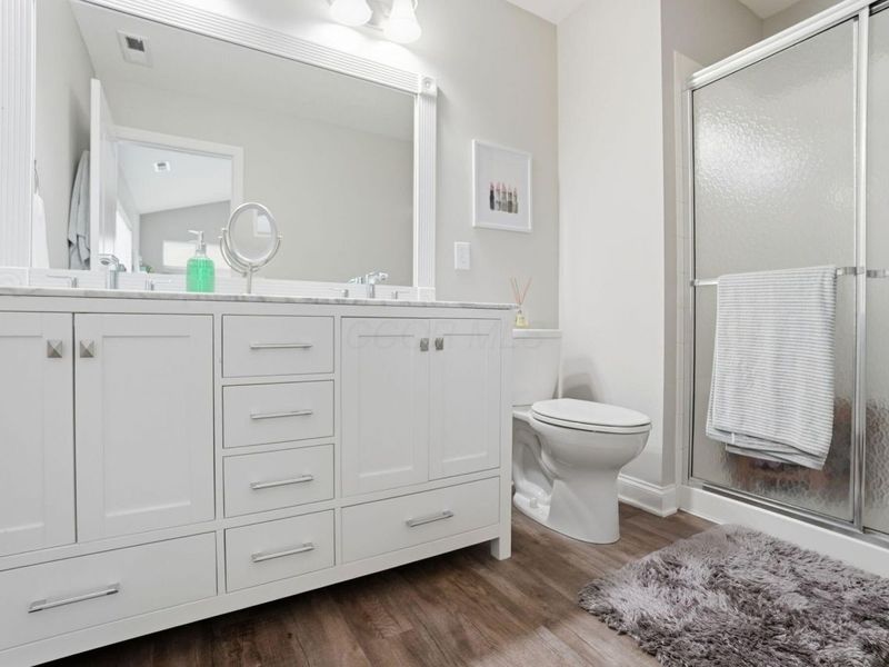 5920 Passage Creek Drive, Unit 1706, Dublin, OH 43016 Photo 12