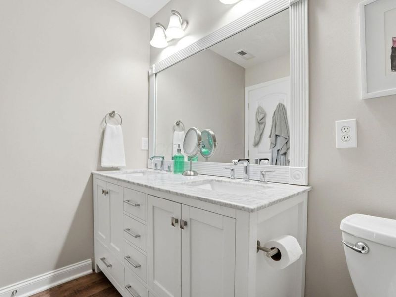 5920 Passage Creek Drive, Unit 1706, Dublin, OH 43016 Photo 13