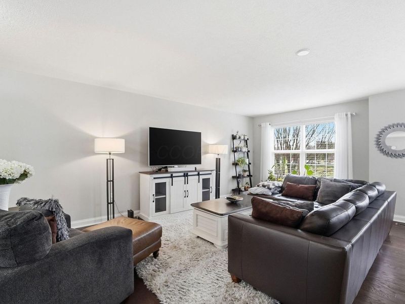 5920 Passage Creek Drive, Unit 1706, Dublin, OH 43016 Photo 4