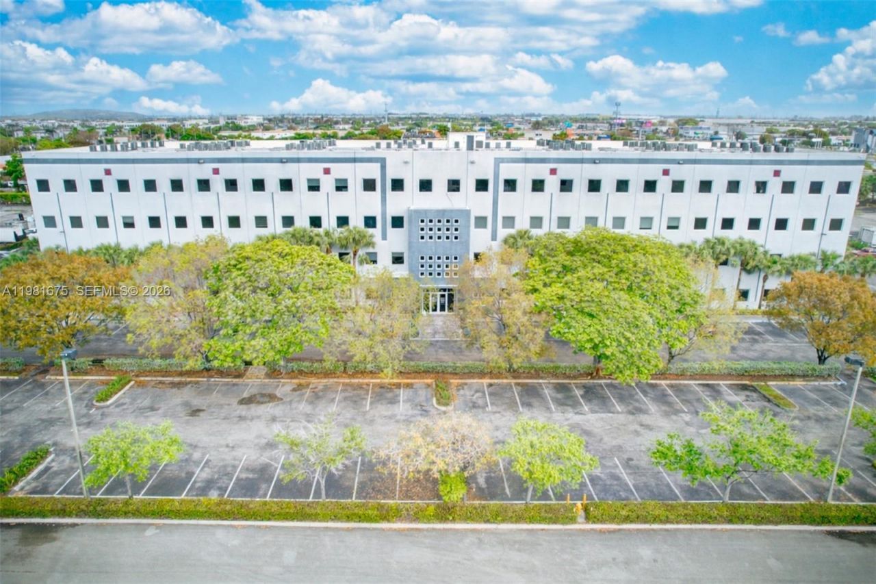 7791 NW 46th St, Unit 305-306, Doral, FL 33166 Photo