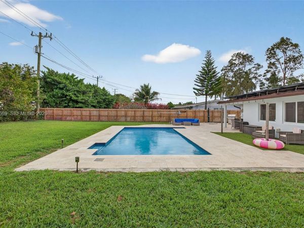 1401 NW 46th St, Fort Lauderdale, FL 33309