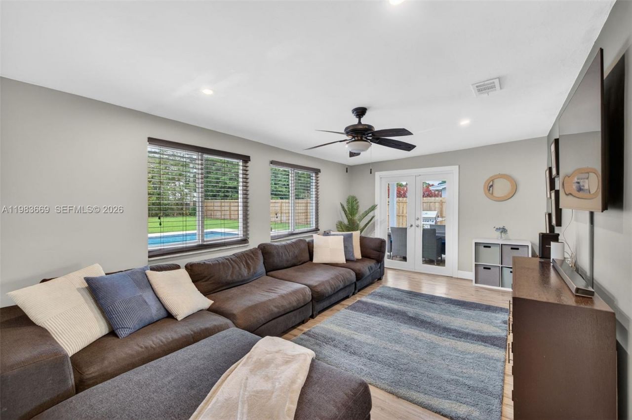 1401 NW 46th St, Fort Lauderdale, FL 33309 Photo