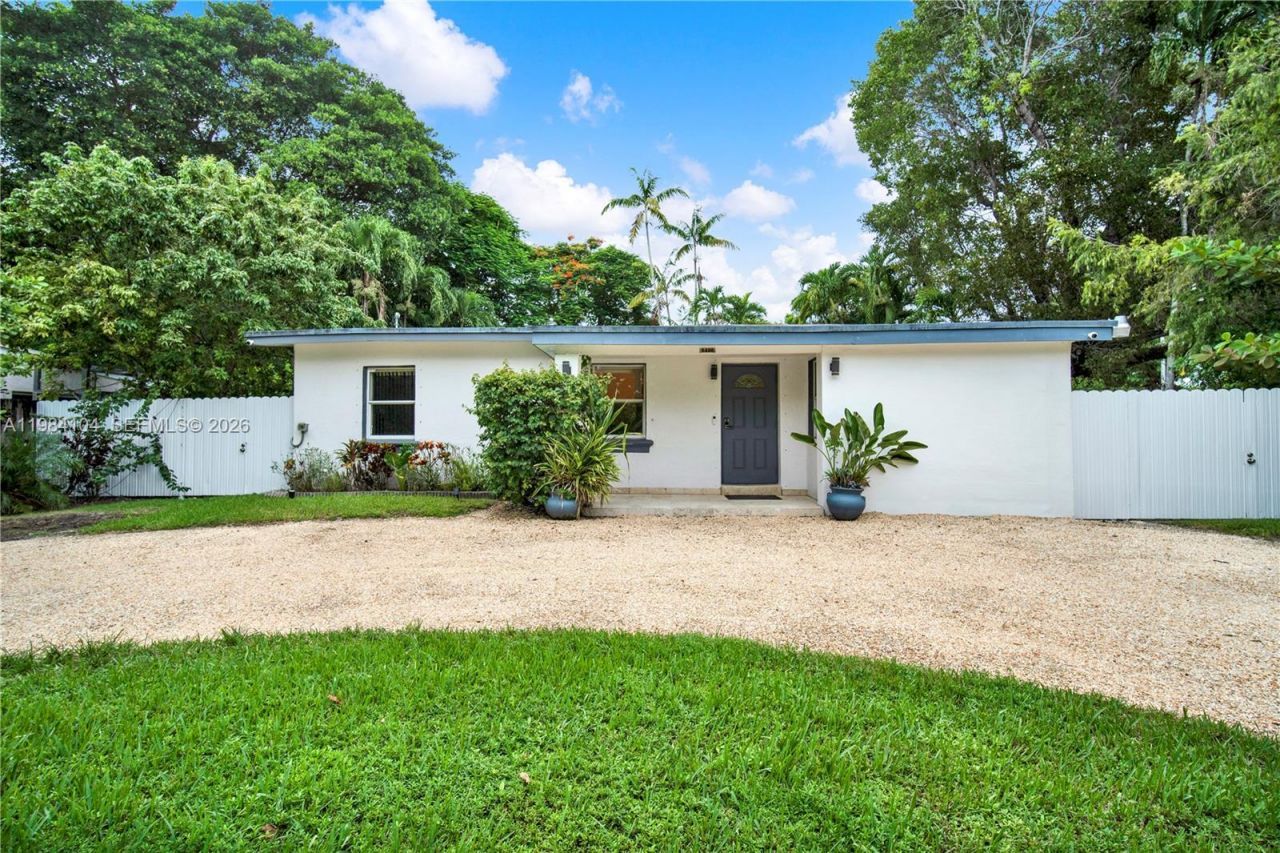 6400 SW 62nd Ct, South Miami, FL 33143 Photo
