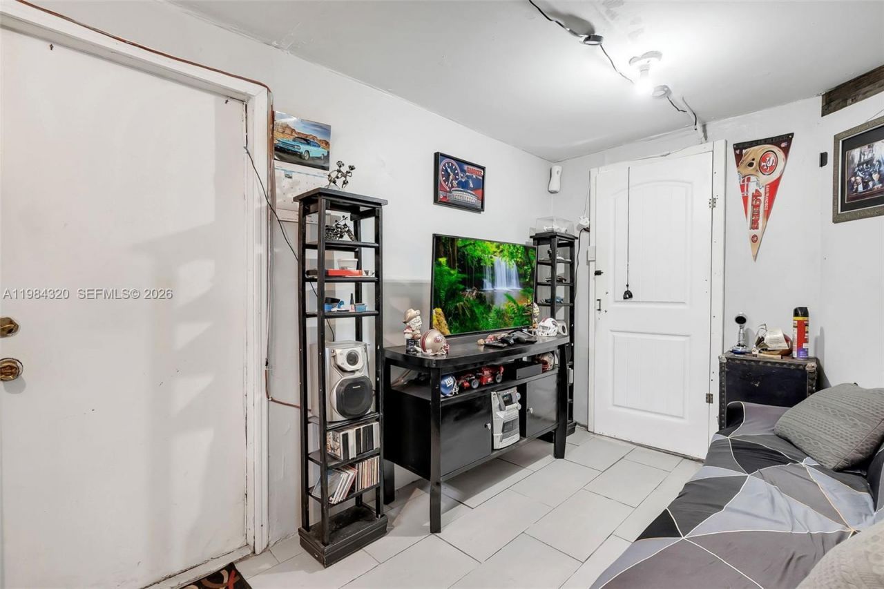 1224 NW 18th St, Fort Lauderdale, FL 33311 Photo