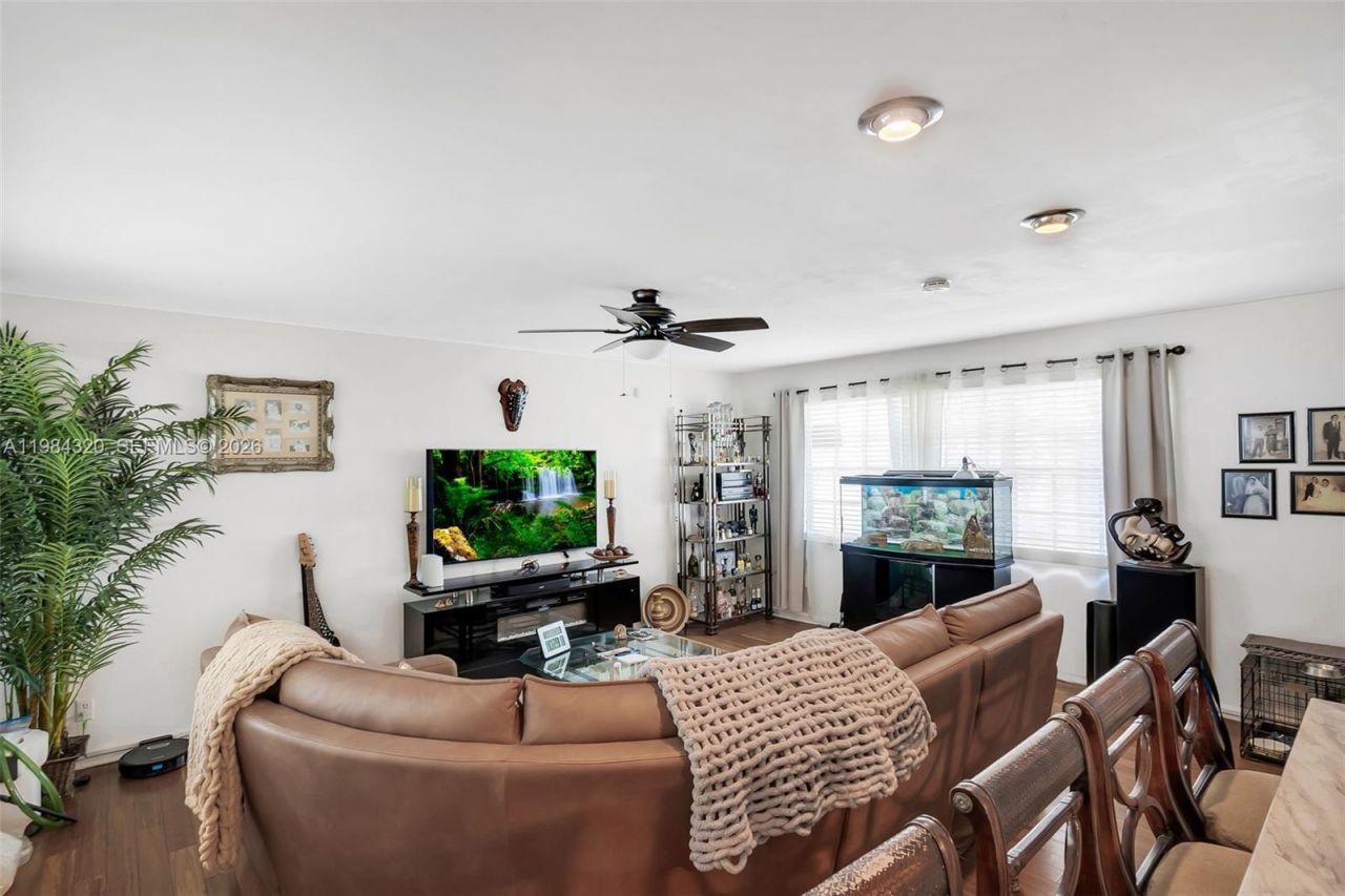 1224 NW 18th St, Fort Lauderdale, FL 33311 Photo