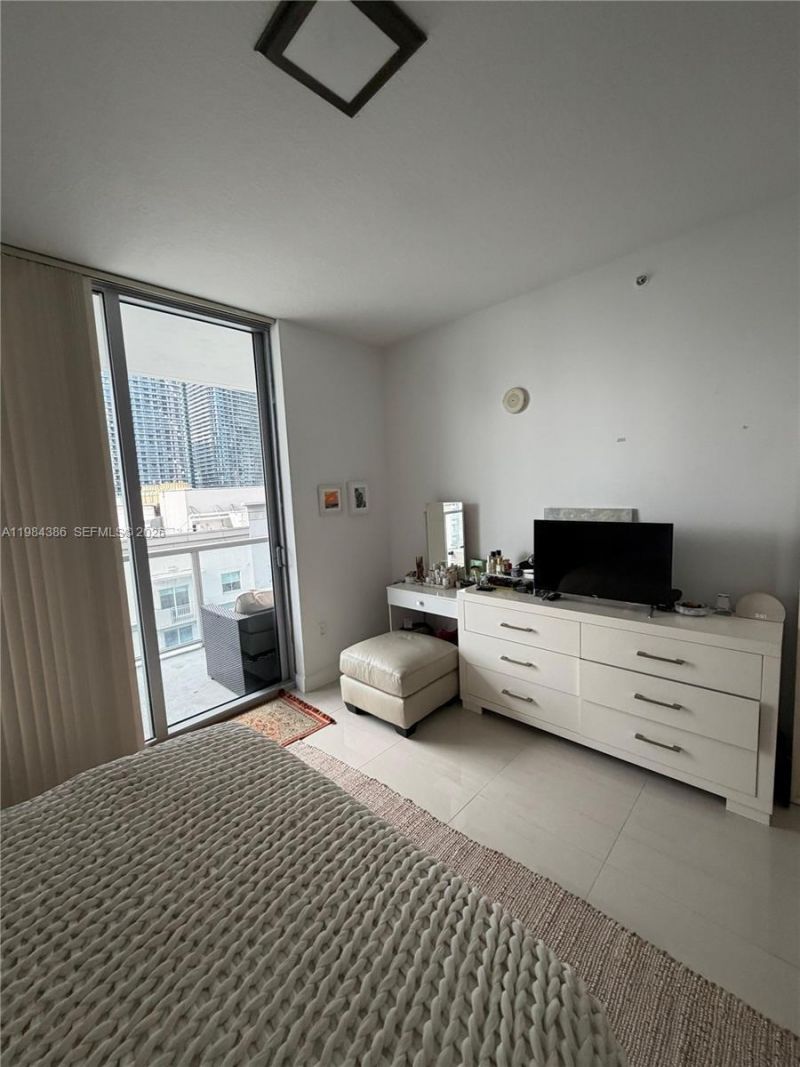 1111 SW 1st Ave , Unit 1821-N, Miami, FL 33130 Photo