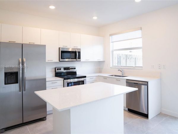 12133 NW 23rd Ct , Miami, FL 33167