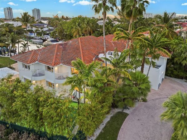 3401 NE 165th St, North Miami Beach, FL 33160