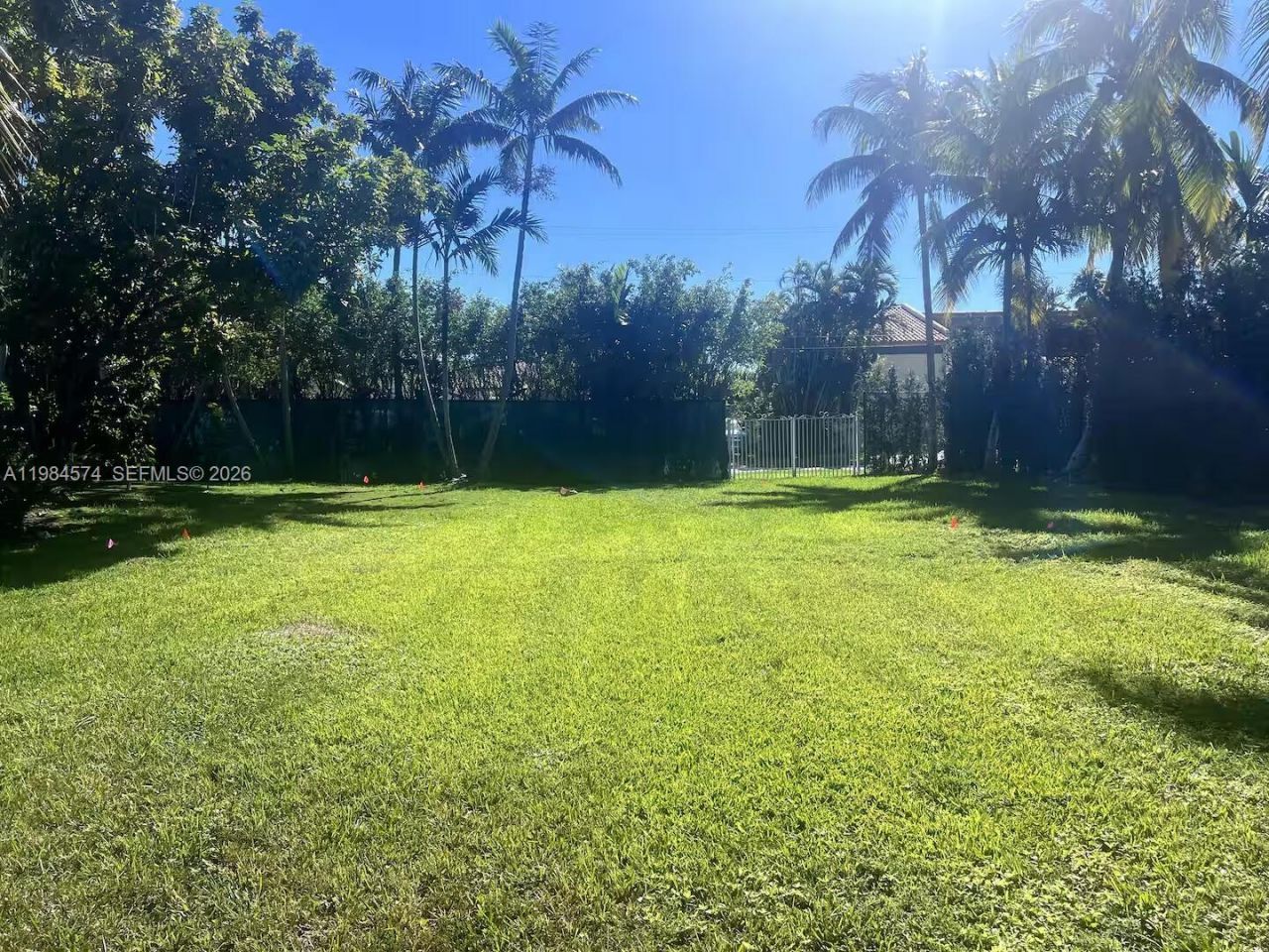 3401 NE 165th St, North Miami Beach, FL 33160 Photo