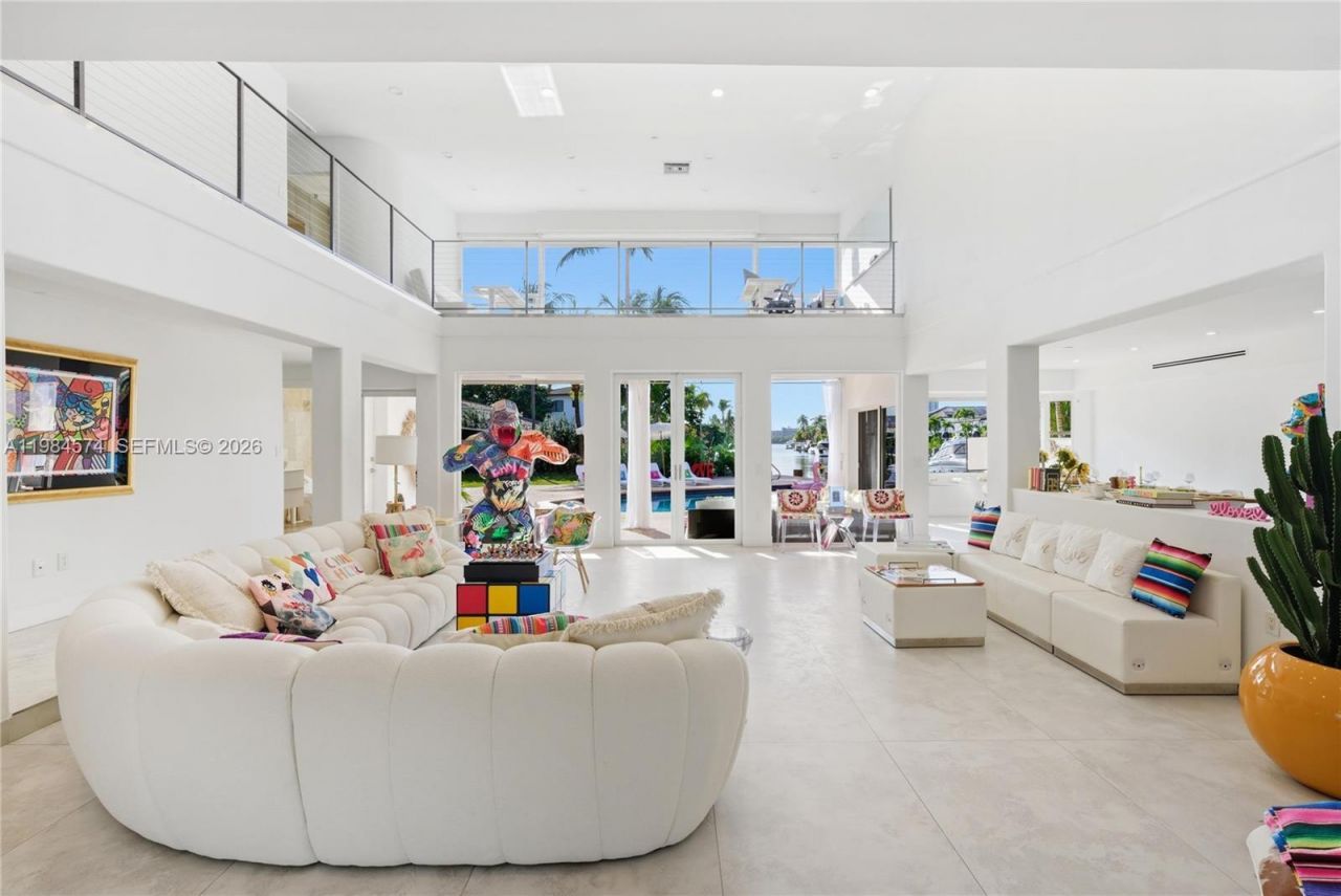 3401 NE 165th St, North Miami Beach, FL 33160 Photo