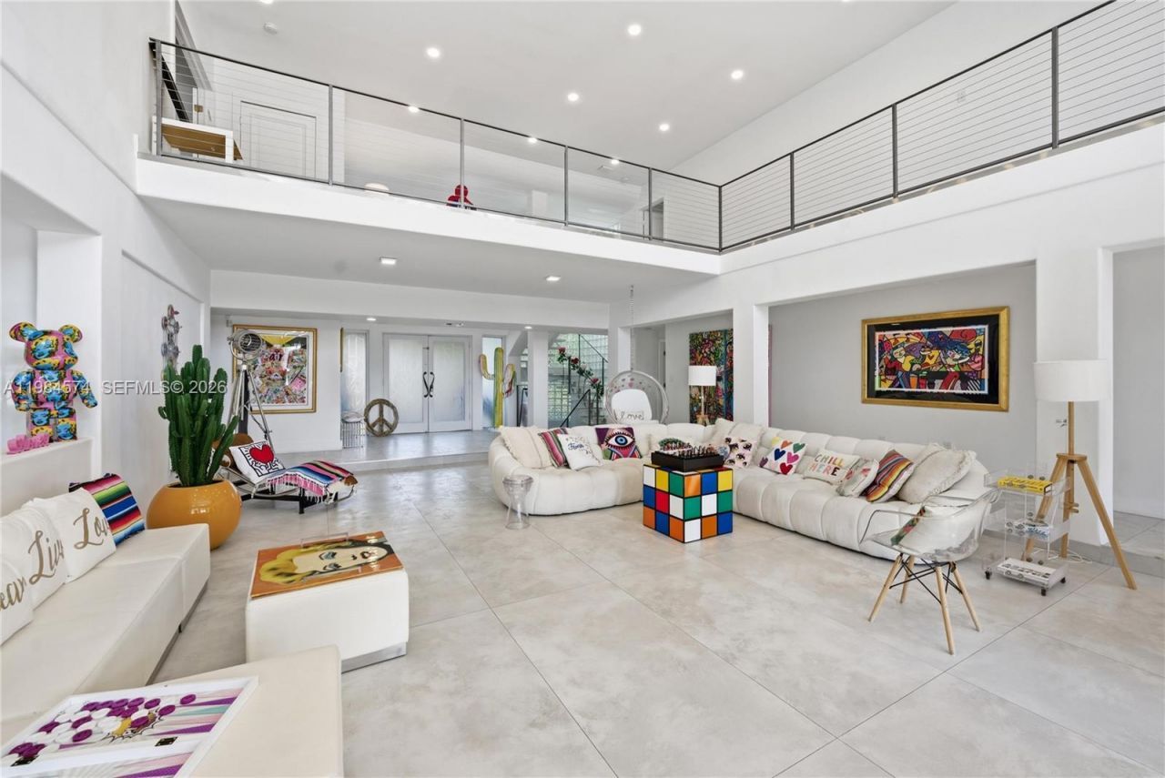 3401 NE 165th St, North Miami Beach, FL 33160 Photo