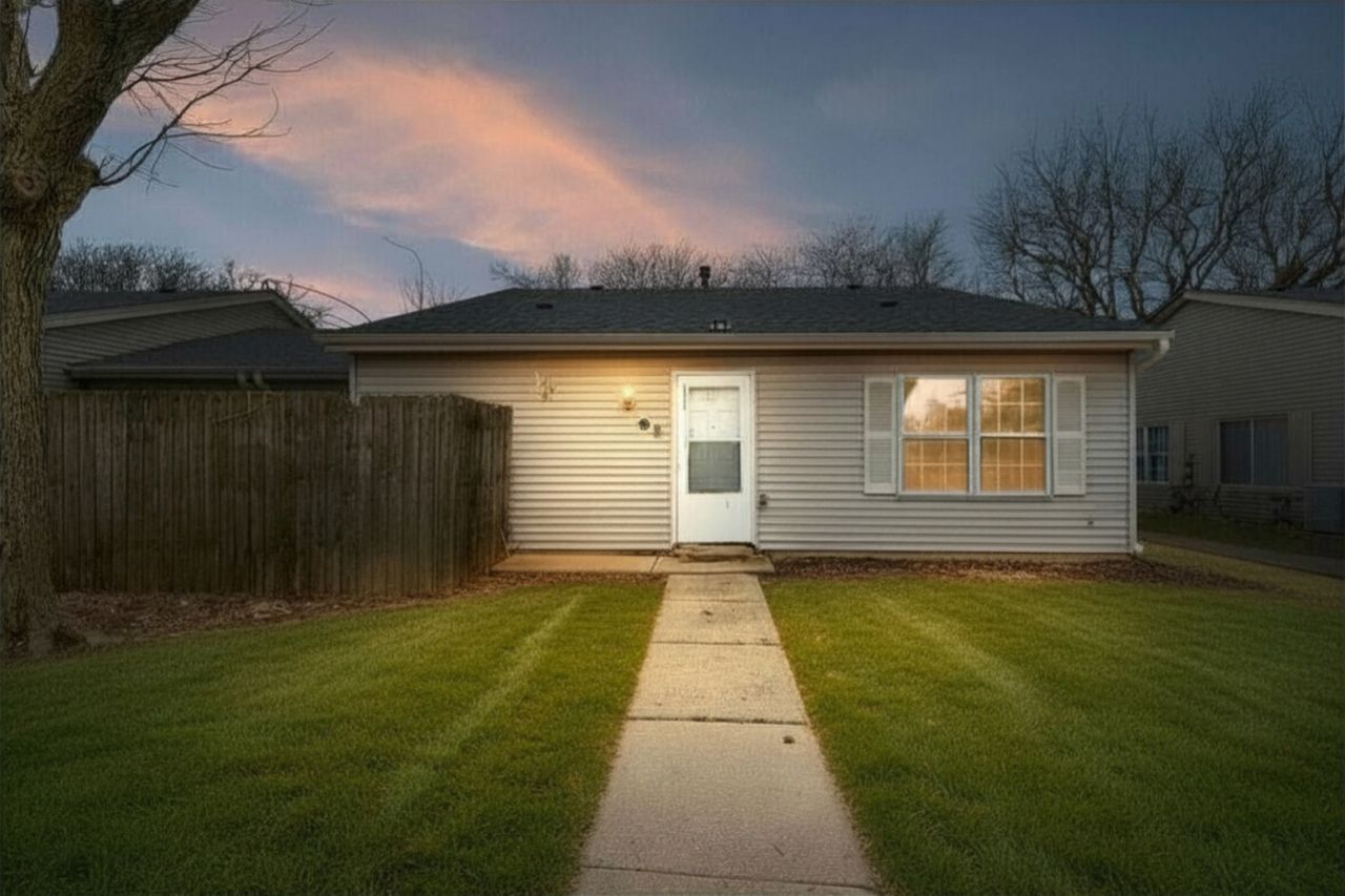 80 Fernwood Drive, Unit O, Bolingbrook, IL 60440 Main Photo