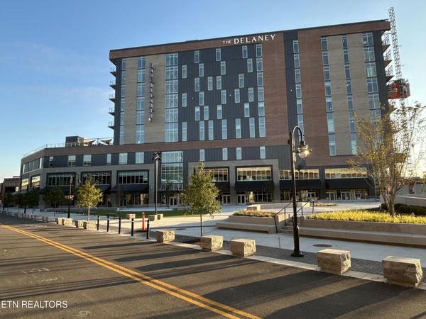 122 Stadium Way, Knoxville, TN 37915