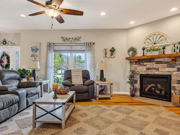 748 Brookemeade Dr , Sparta, TN 38583