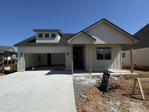 907 Bankside Dr, Clarksville, TN 37043