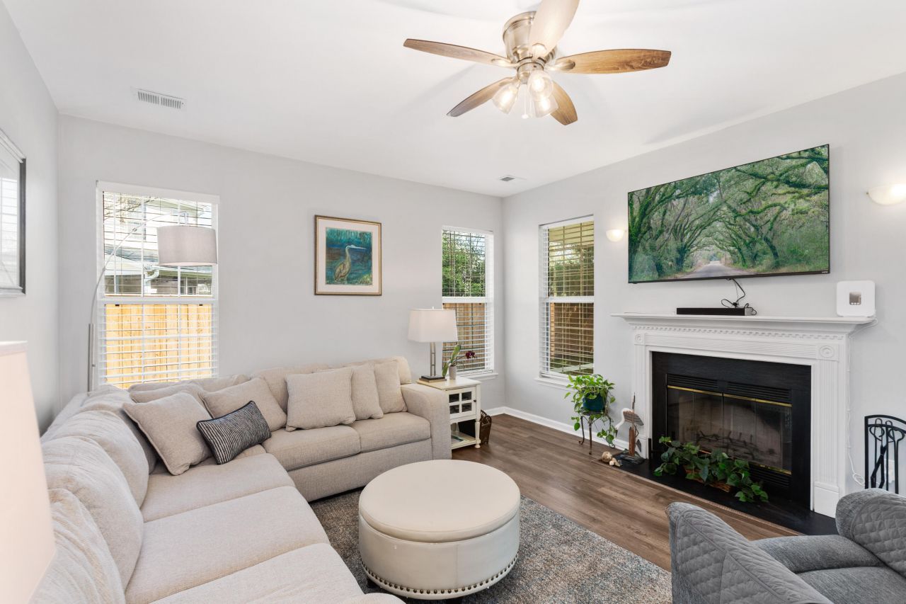 3500 Forest Glen Drive Photo 15