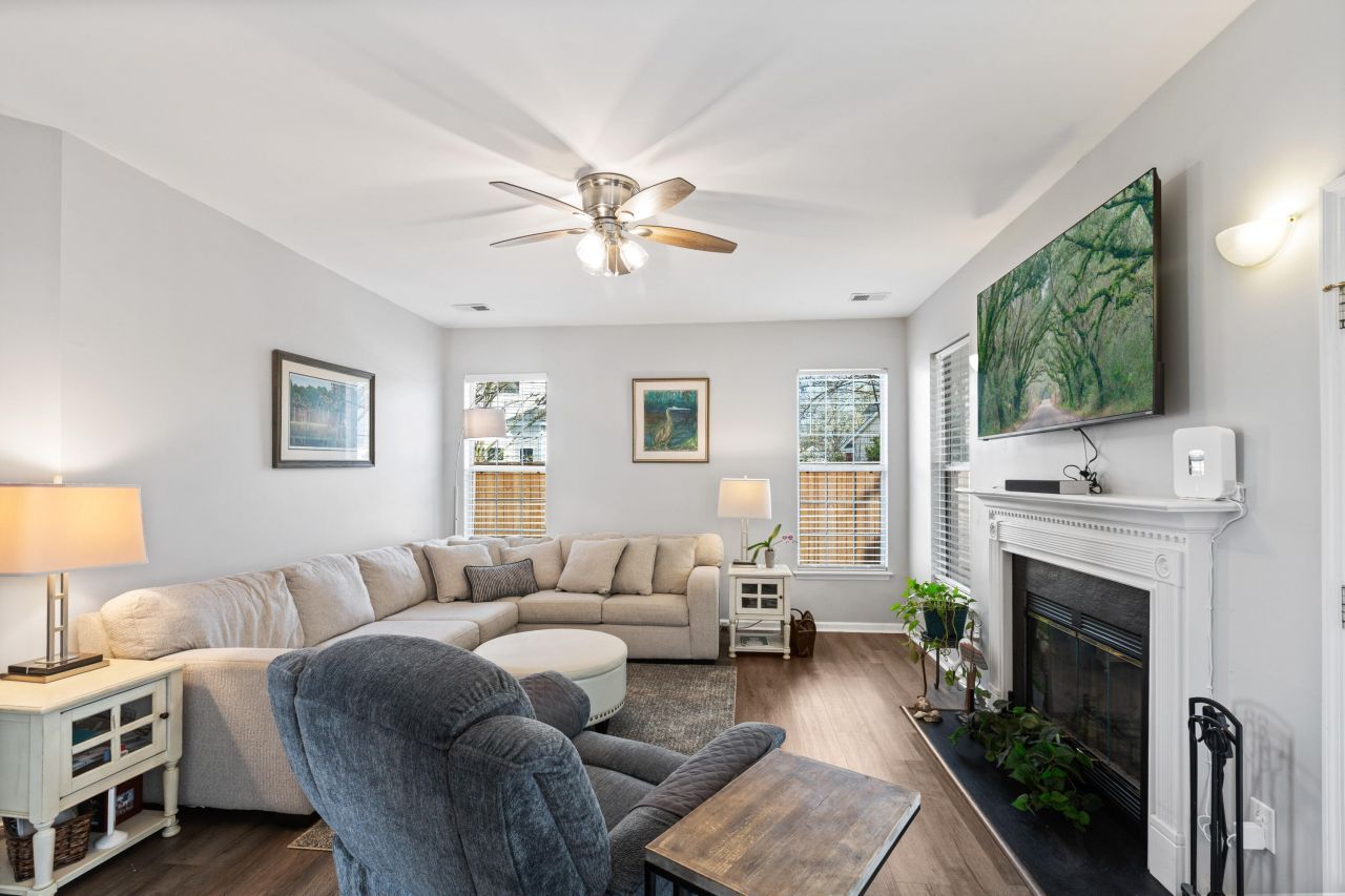 3500 Forest Glen Drive Photo 16