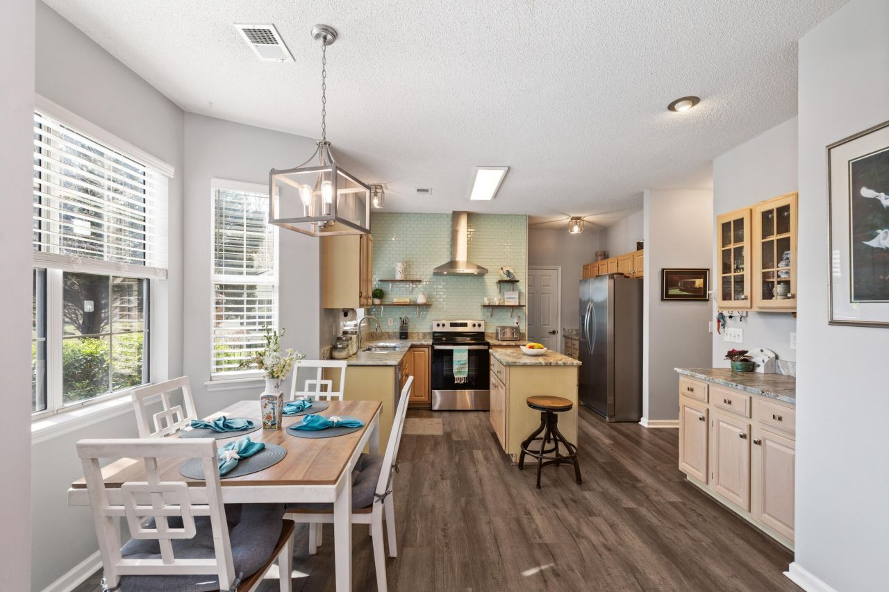 3500 Forest Glen Drive Photo 18