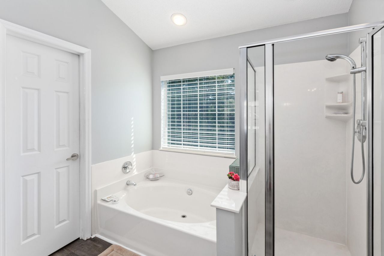 3500 Forest Glen Drive Photo 28