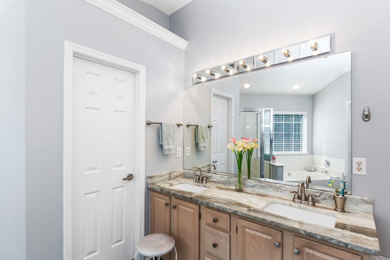 3500 Forest Glen Drive Photo 29