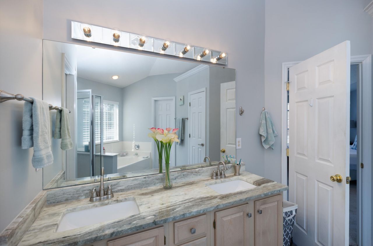 3500 Forest Glen Drive Photo 30