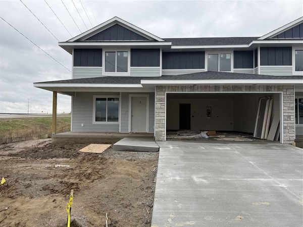 1625 Mitchell Pl, Tiffin, IA 52340