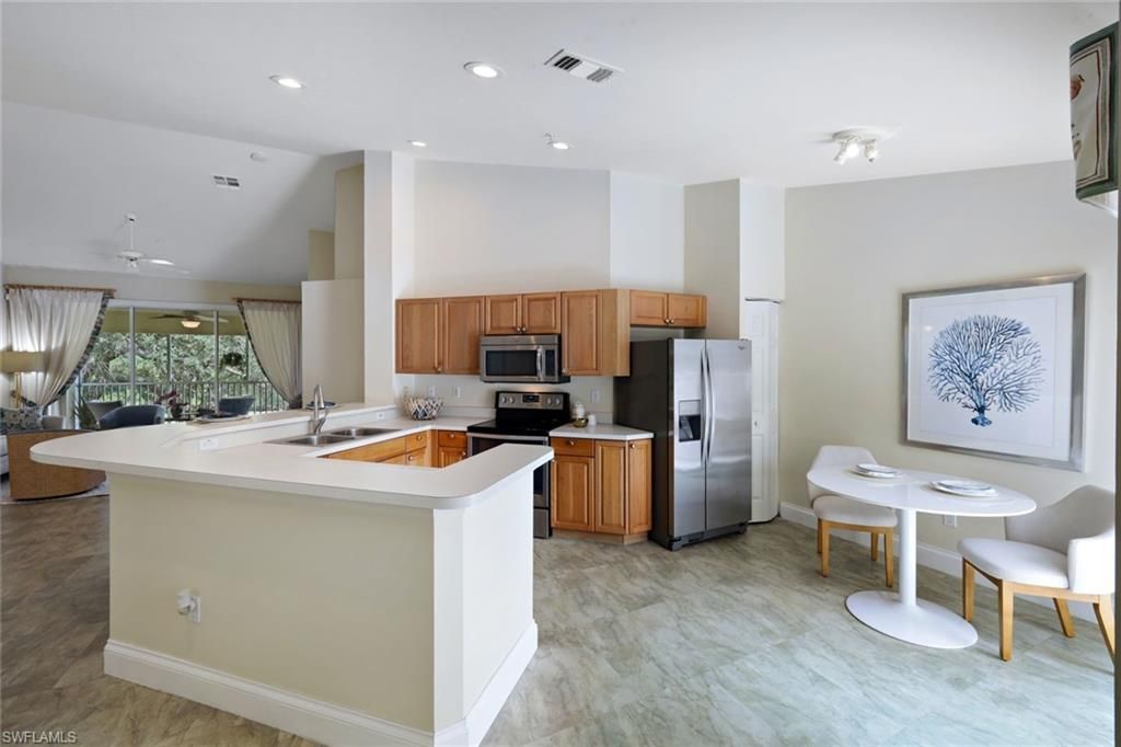 4940 Deerfield Way, Unit 201, Naples, FL 34110 Photo