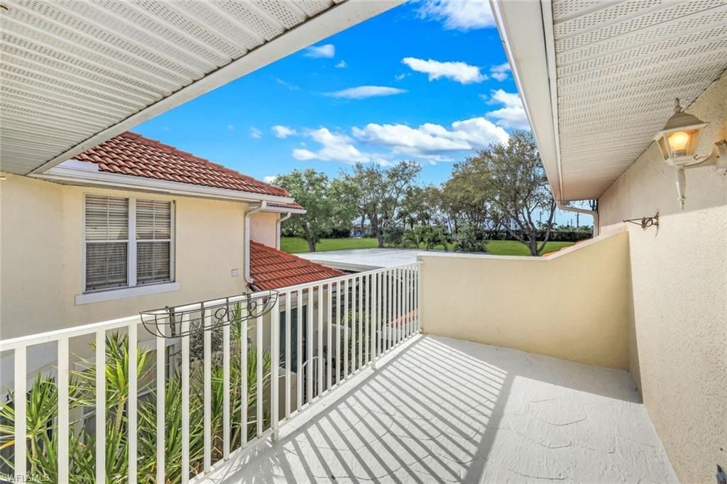 4940 Deerfield Way, Unit 201, Naples, FL 34110 Photo