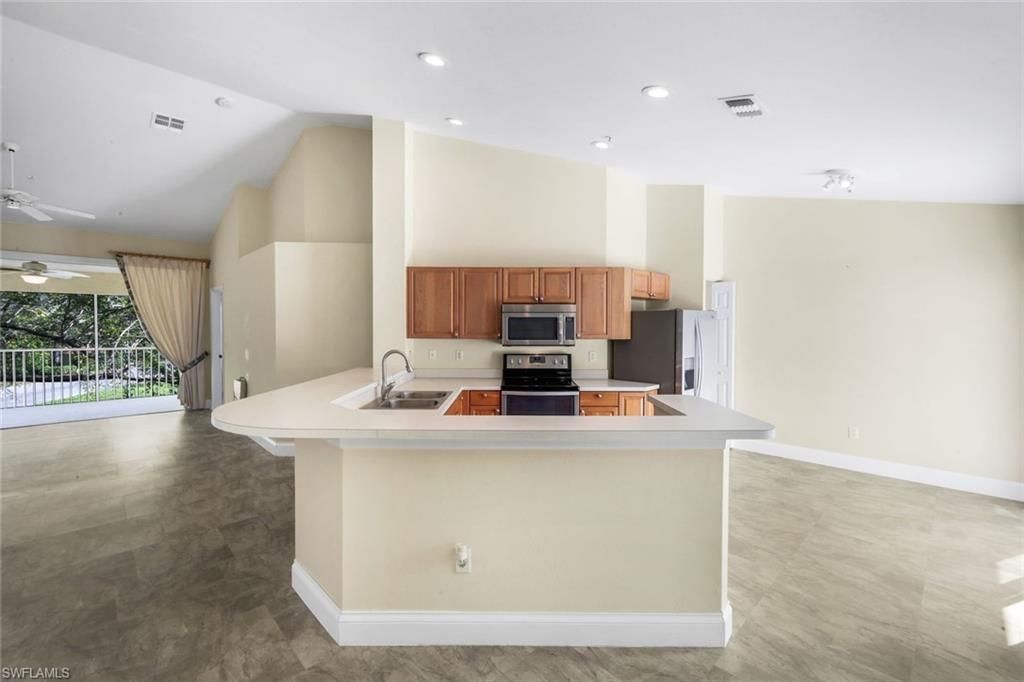 4940 Deerfield Way, Unit 201, Naples, FL 34110 Photo