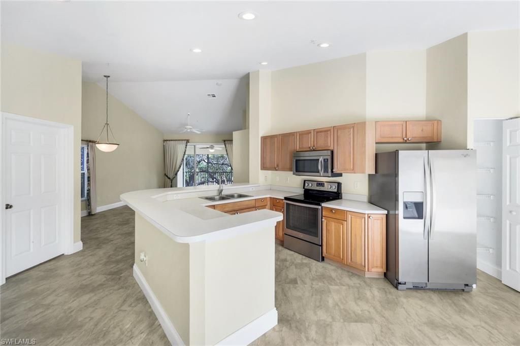 4940 Deerfield Way, Unit 201, Naples, FL 34110 Photo