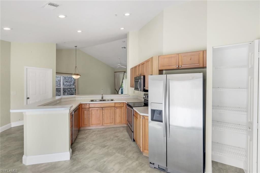 4940 Deerfield Way, Unit 201, Naples, FL 34110 Photo