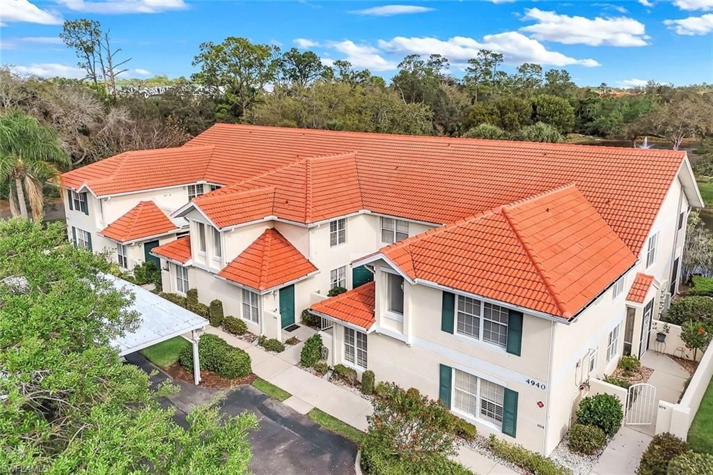 4940 Deerfield Way, Unit 201, Naples, FL 34110 Photo