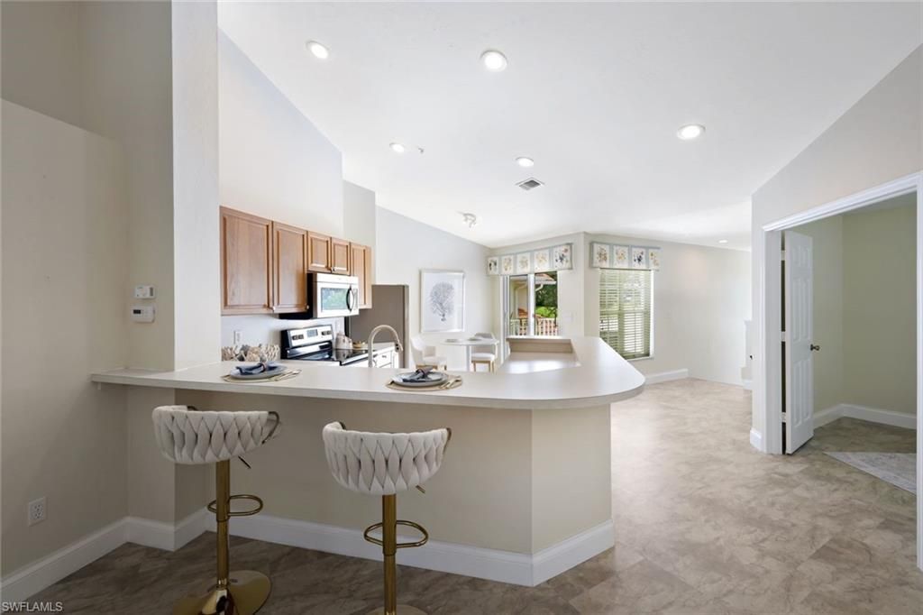 4940 Deerfield Way, Unit 201, Naples, FL 34110 Photo