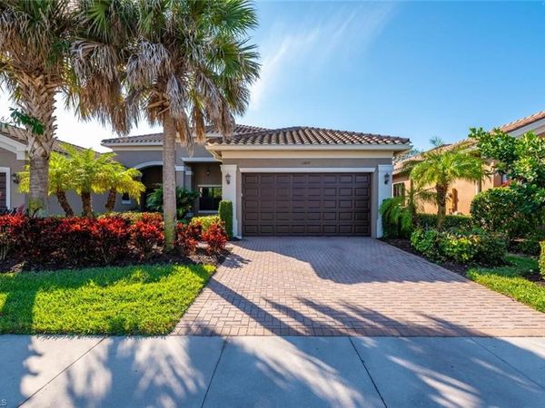 13419 Silktail DR, NAPLES, FL 34109