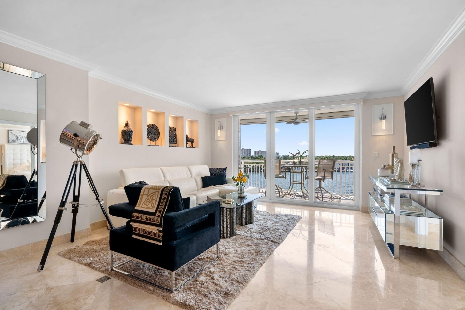 511 Bayshore Drive, Unit 606, Fort Lauderdale, FL 33304 Photo