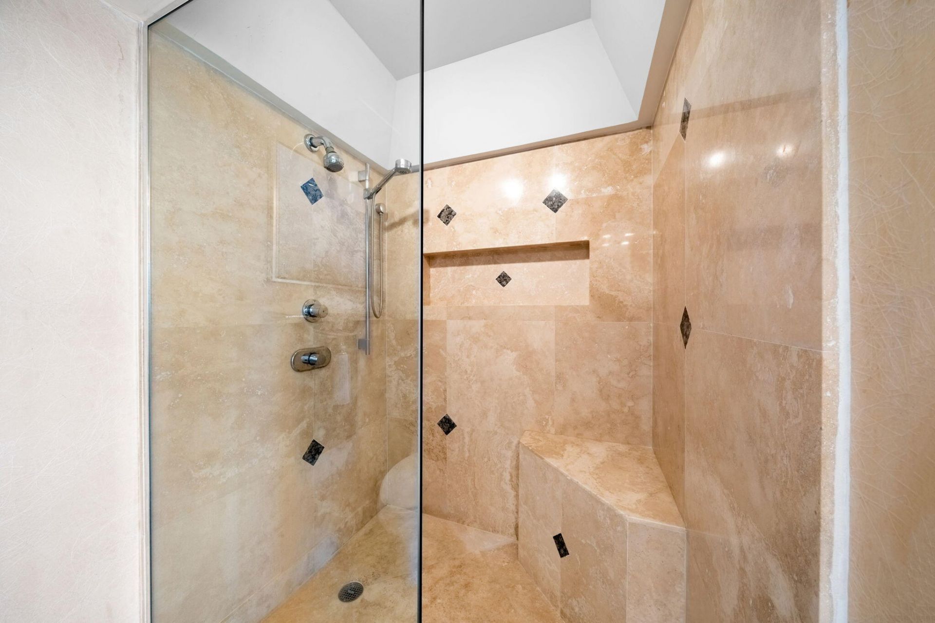 511 Bayshore Drive, Unit 606, Fort Lauderdale, FL 33304 Photo