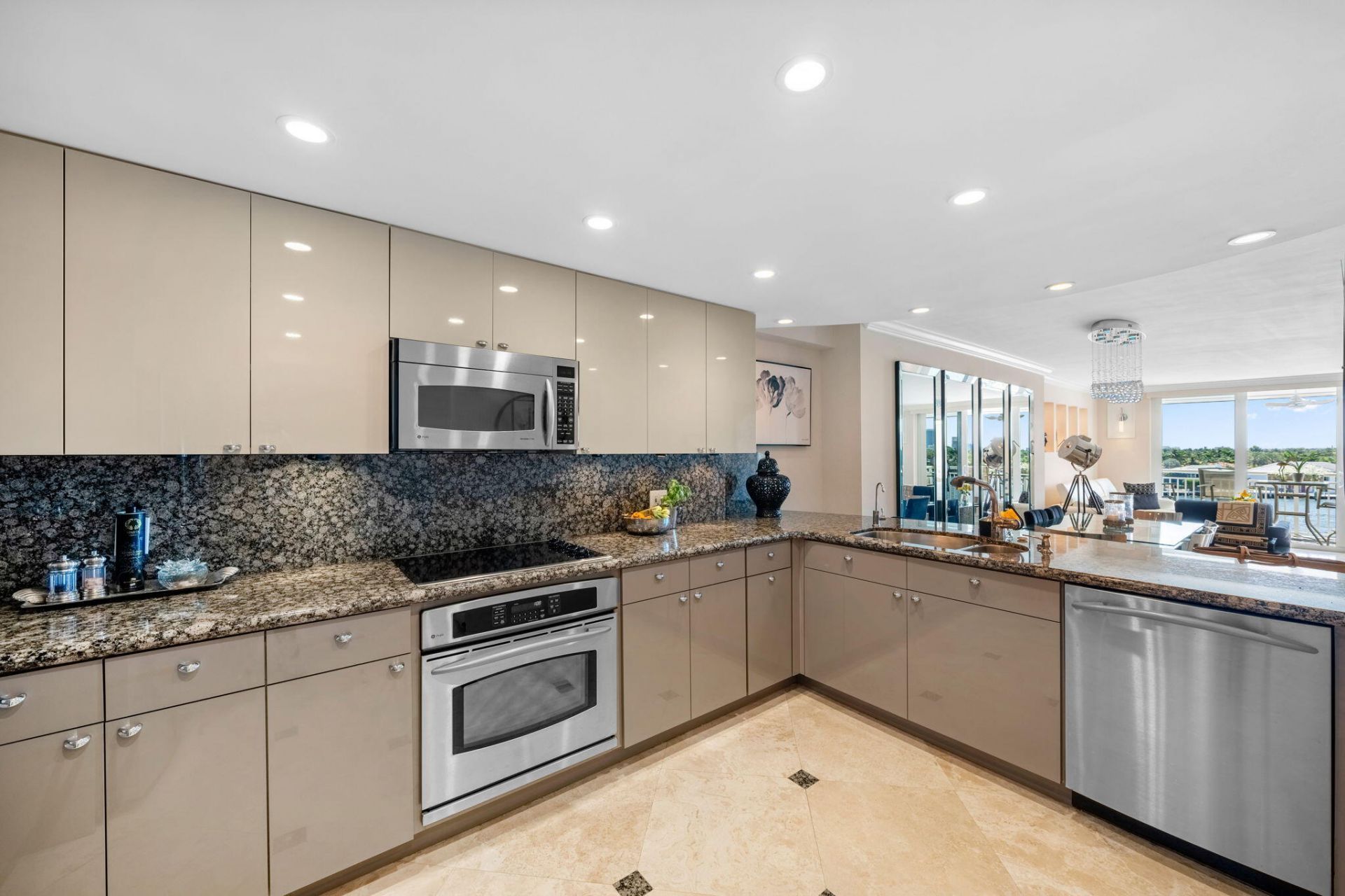 511 Bayshore Drive, Unit 606, Fort Lauderdale, FL 33304 Photo