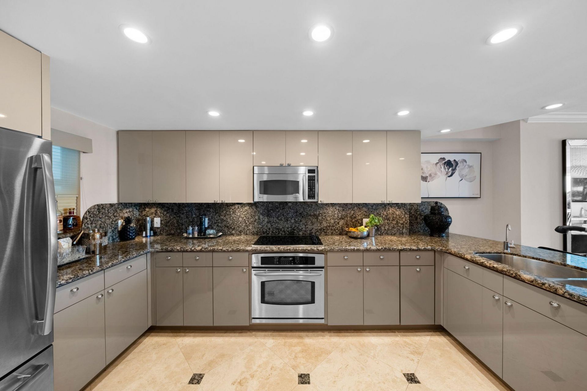 511 Bayshore Drive, Unit 606, Fort Lauderdale, FL 33304 Photo