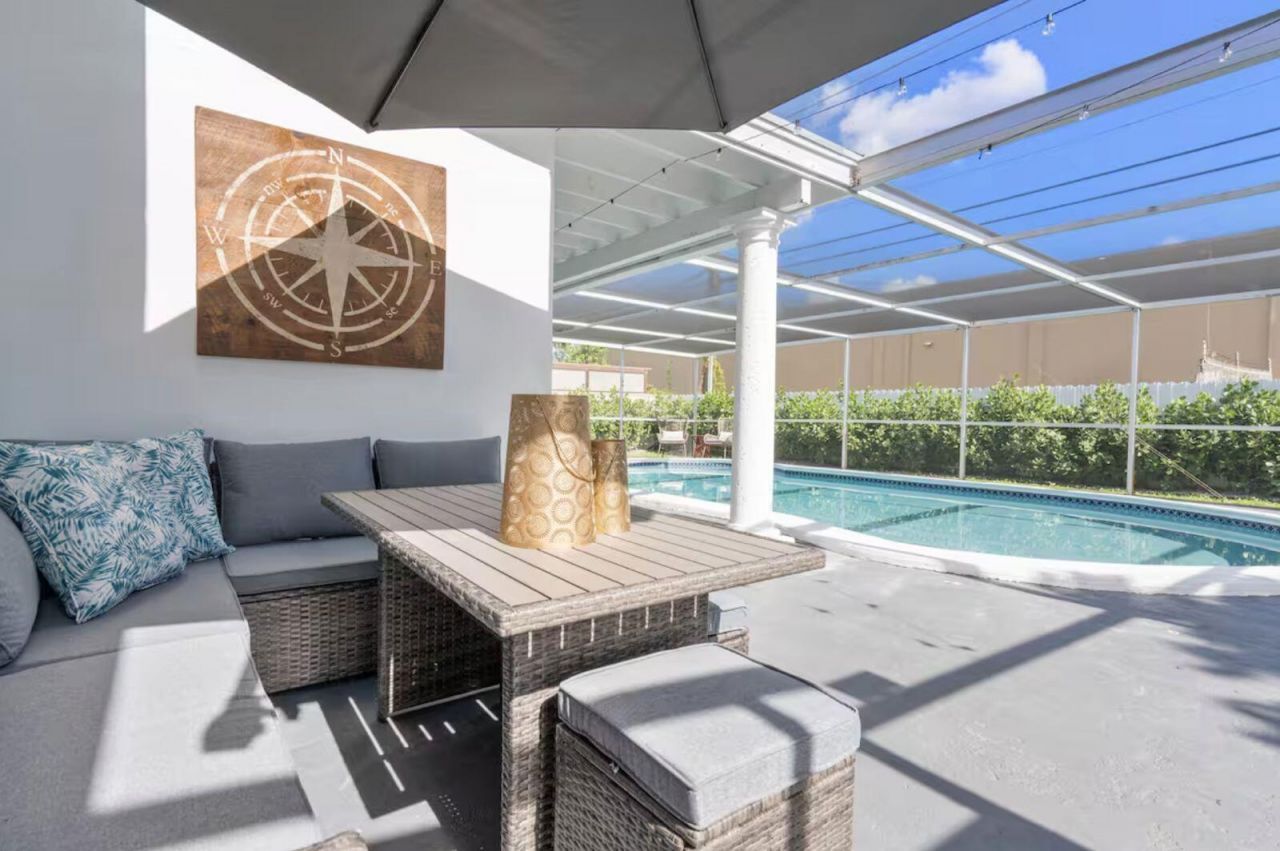 20411 NE 15th Avenue, Miami, FL 33179 Photo