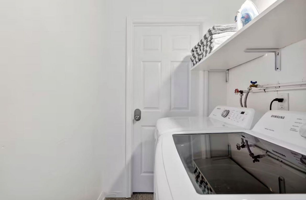 20411 NE 15th Avenue, Miami, FL 33179 Photo