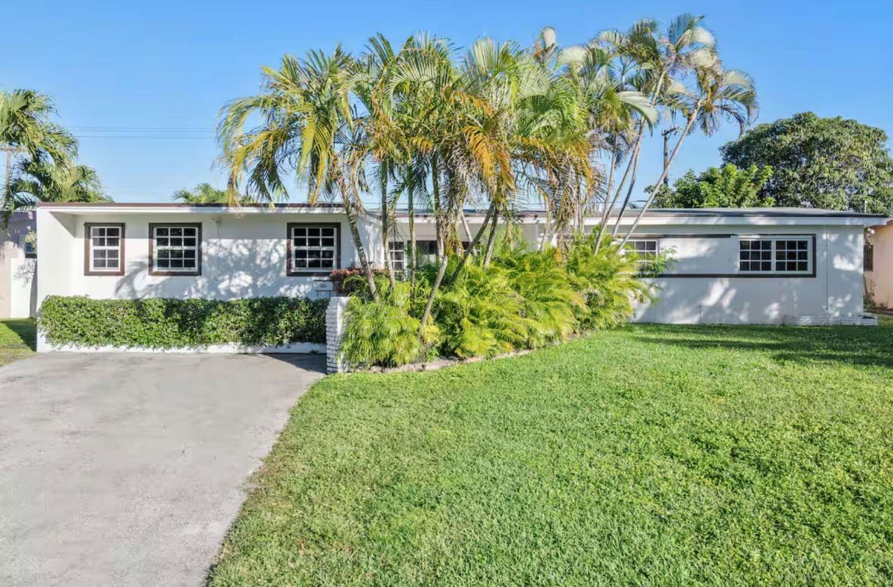 20411 NE 15th Avenue, Miami, FL 33179 Photo