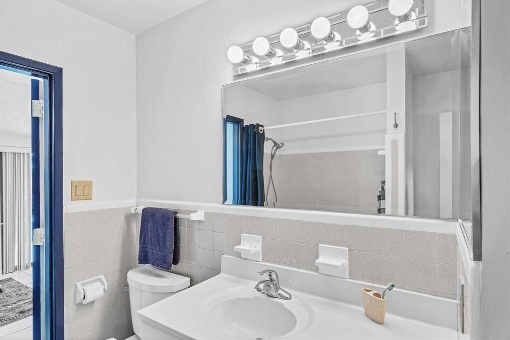 5351 NE 17th Terrace, Fort Lauderdale, FL 33334 Photo