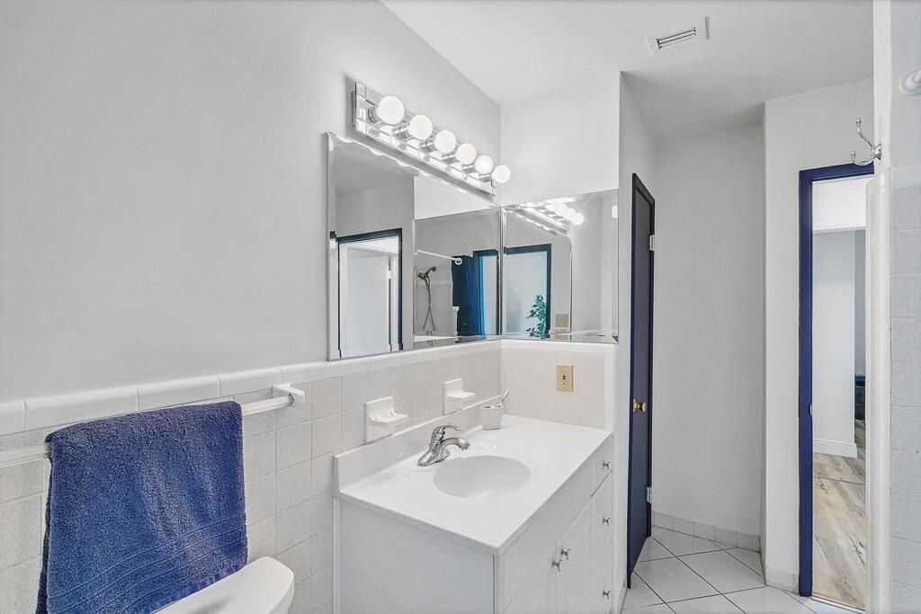 5351 NE 17th Terrace, Fort Lauderdale, FL 33334 Photo