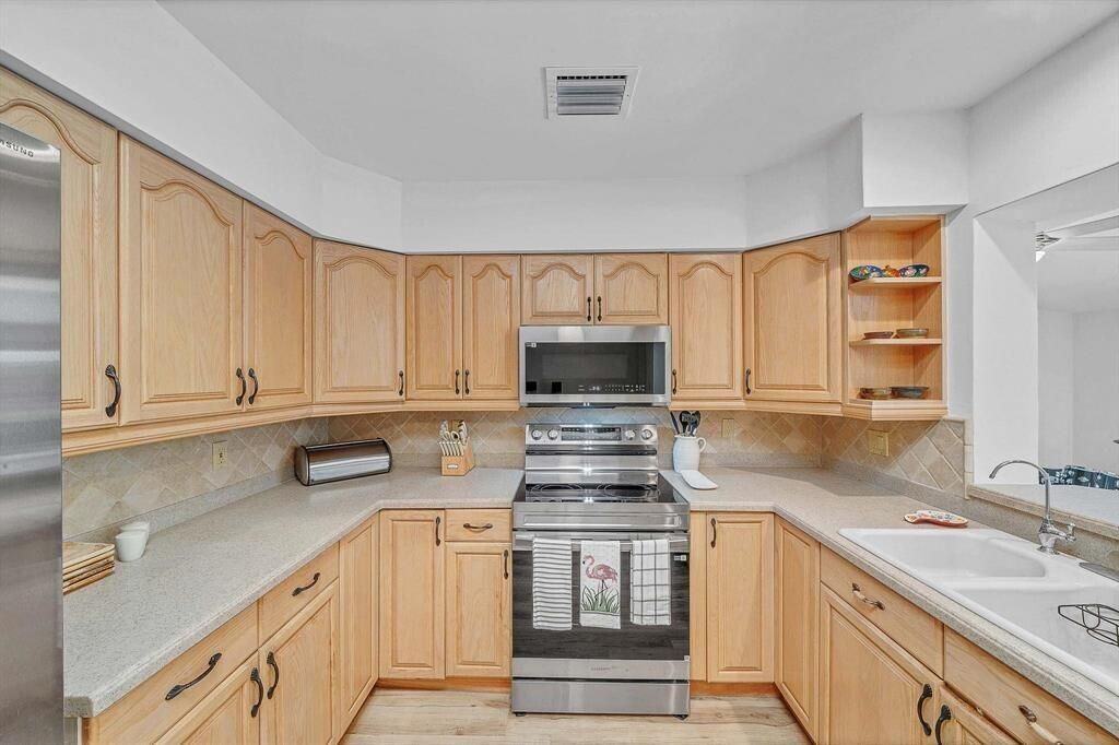 5351 NE 17th Terrace, Fort Lauderdale, FL 33334 Photo