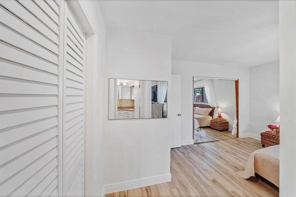 5351 NE 17th Terrace, Fort Lauderdale, FL 33334 Photo